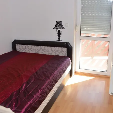 Napfenystrand Apartman Apartment *
